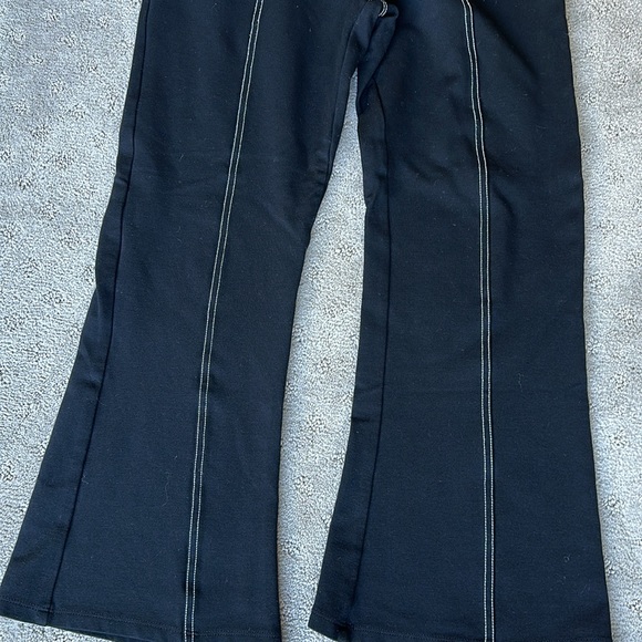 URBAN OUTFITTERS Black Pull-On Pants - Size S - Picture 3 of 9